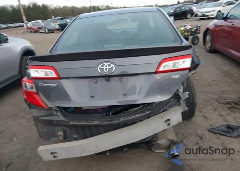 2014 Toyota Camry Se z USA, uszkodzony, nr VIN 4T1BF1FK8EU335542